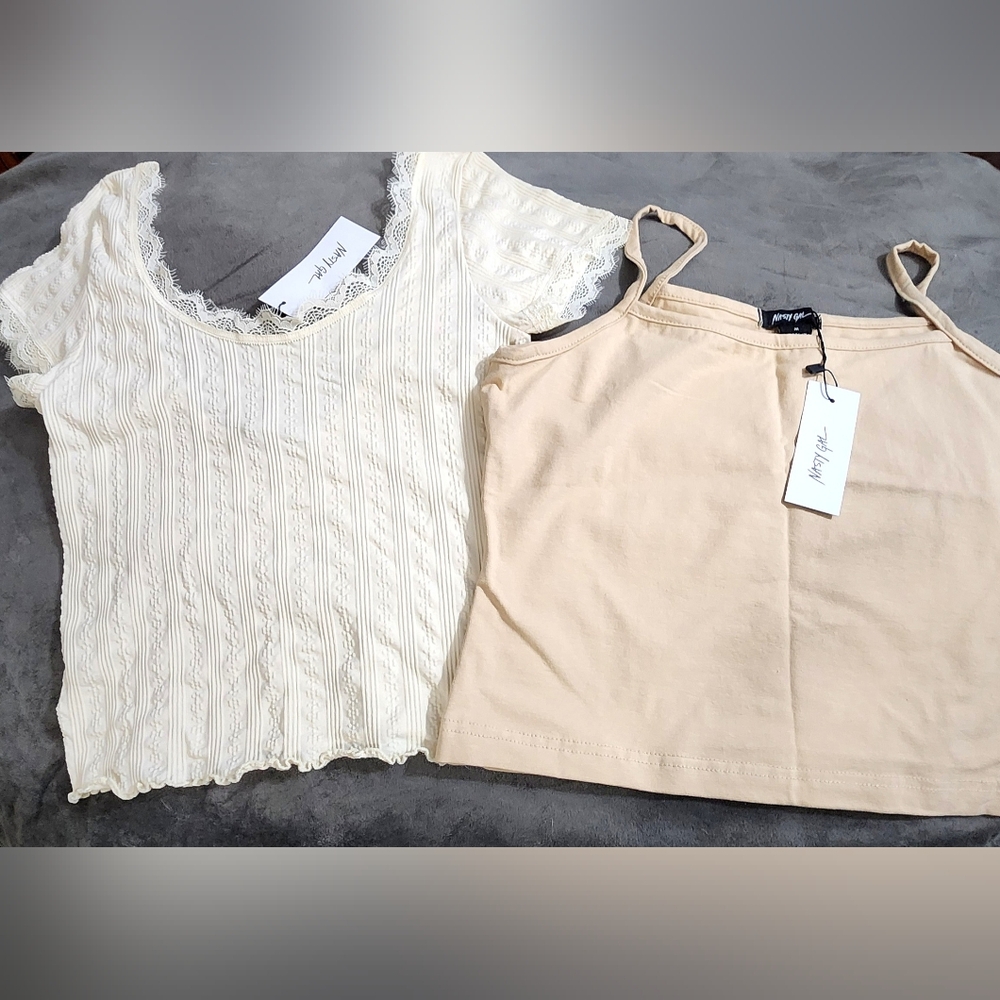 **NWT** 2 TOPS MED. & MED-LG